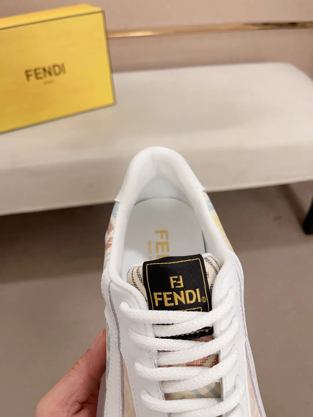 Men's shoes 💰 462💰 (fendi) New style 👊🏻 upper 🇮🇹 imported cowhide fabric 🇩🇪 lining imported sheepskin lining. The original outsole is molded to highlight the identity of every man, and the upper foot is elegant and stable🚶🏻🚶🏻The high-end custom counters reproduce the original version📯No matter the wind or rain, the shoe last remains unchanged and can withstand the verification of time🔍️,🔵 Size: 38-44